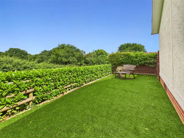 Photo 2 — Tarvin Road, Alvanley, Frodsham, Cheshire, WA6 9AL