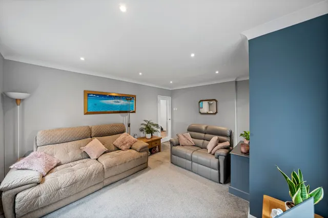 Photo 2 — Diane Road, Ashton-In-Makerfield, Wigan, Wigan, WN4 8SY