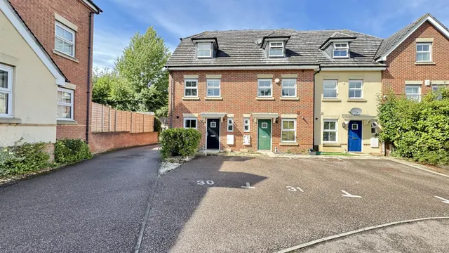 Carisbrooke Close, Stevenage, SG2, photo 1
