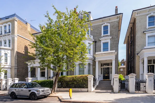 Photo 2 — Redcliffe Gardens, London, SW10