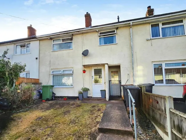 Cedar Road, Nuneaton, Warwickshire, CV10, photo 1