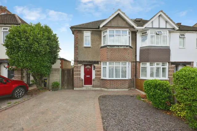Rye Road, Hoddesdon, photo 1