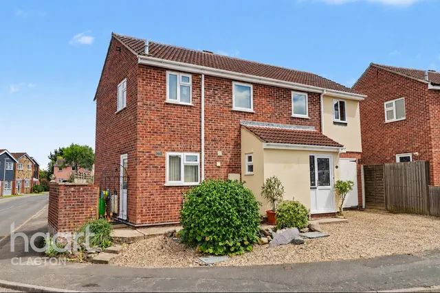 Sheriffs Way, Clacton-On-Sea, CO15, photo 1
