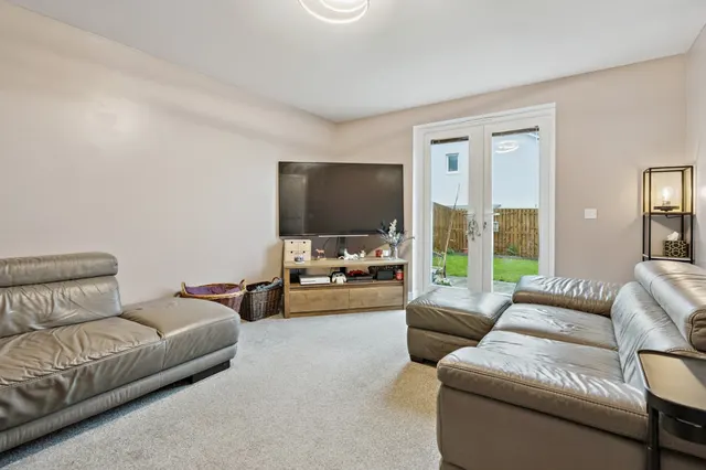 Livingston Crescent, Winchburgh, EH52, photo 3