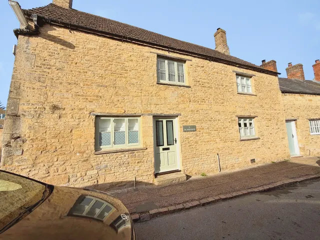 High Street, Peterborough, PE8, photo 1
