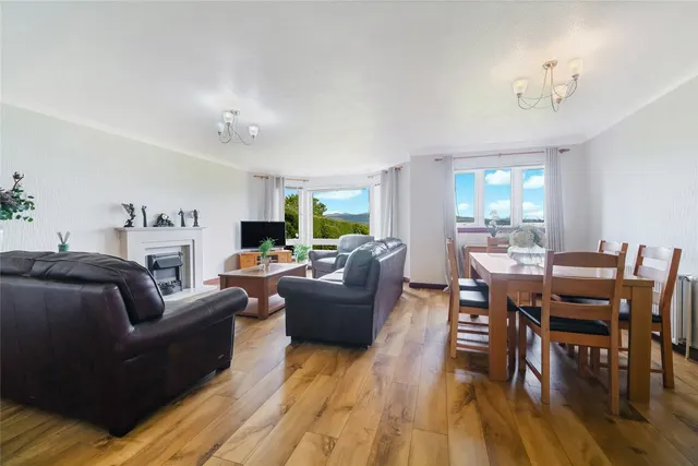 Photo 2 — Esplanade, Greenock, Inverclyde, PA16