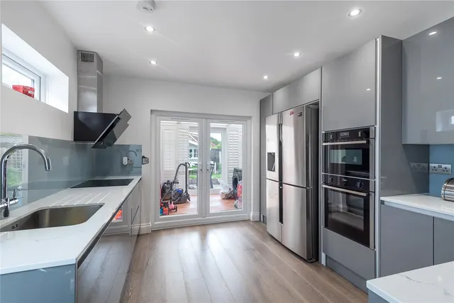 Woodford Crescent, Pinner, HA5, photo 3