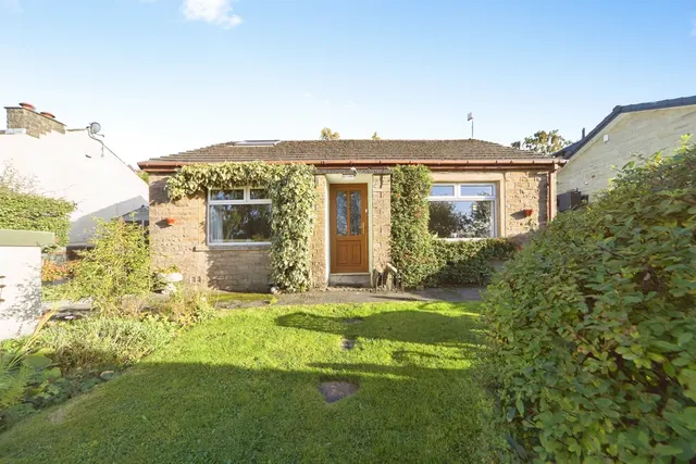 Hill Top Road, Hainworth, BD21, photo 1