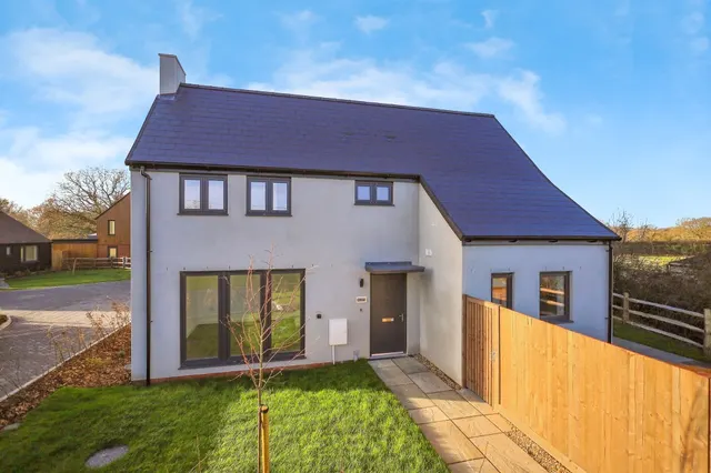 The Paddock, Upper Dicker, Hailsham, photo 1