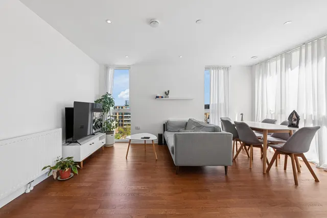Discovery Tower, Canning Town, E16, photo 1