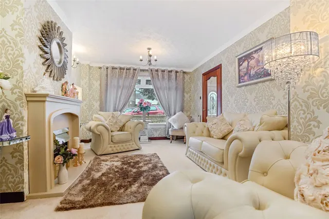 Murray Crescent, Maddiston, FK2, photo 2