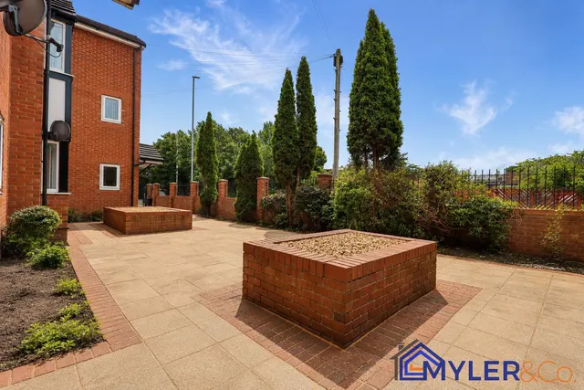 Hough Green Road, Widnes, photo 3
