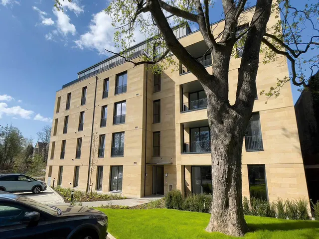 Photo 2 — Corstorphine Road, Murrayfield, Edinburgh, Edinburgh, EH12 6DU