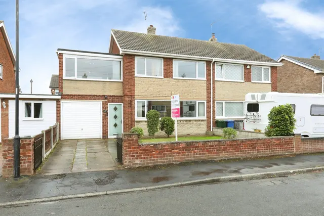 Braemar Road, Dunscroft, DN7, photo 1