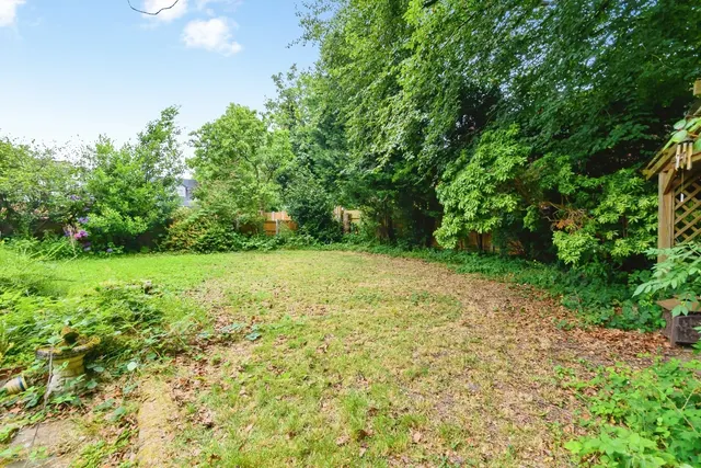 Photo 2 — Brakesmere Grove, Worsley, Manchester, Greater Manchester, M28