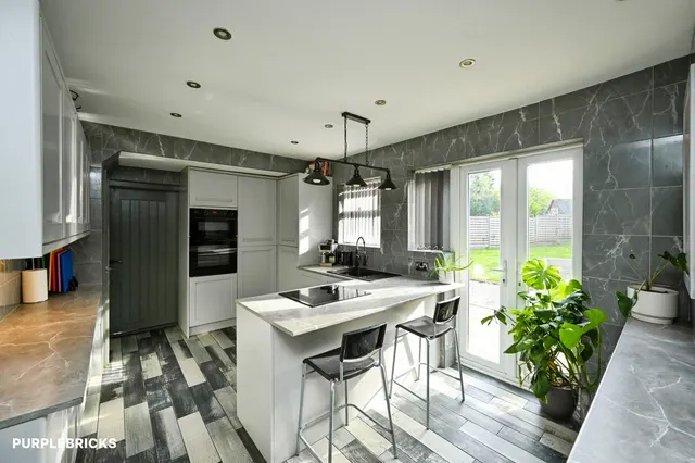 Healdswood Street, Sutton-In-Ashfield, NG17, photo 3