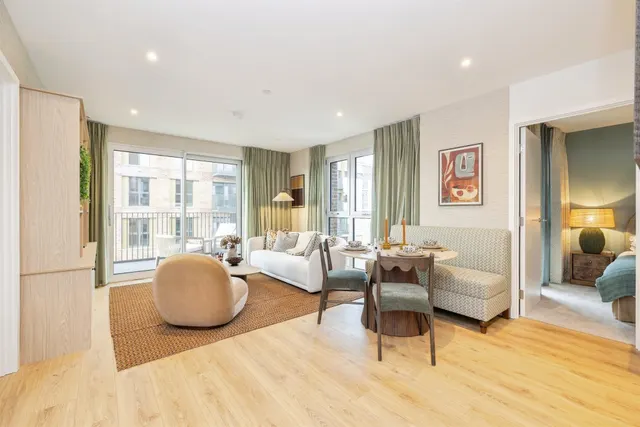 Union Court, The Exchange, WD24, photo 1