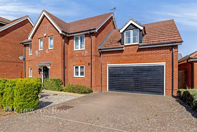 Freyberg Drive, Aylesbury, photo 1