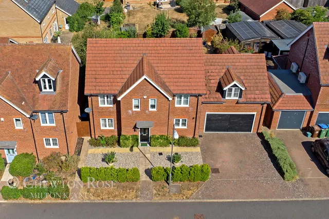 Freyberg Drive, Aylesbury, photo 3