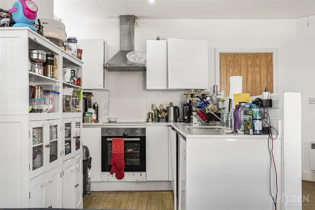 Photo 2 — 6 Little Thames Walk, London, SE8 3FB