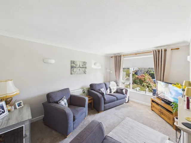 Moorland Avenue, Bingley, BD16, photo 3