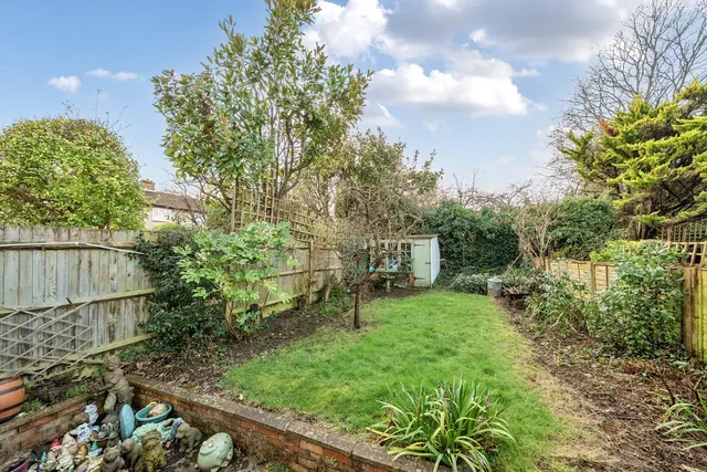 Photo 3 — Perry Rise, SE23