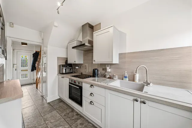 Photo 2 — Canterbury Road, Widnes, Widnes, WA8 8QJ