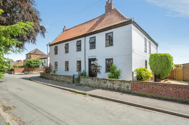 Cedric Road, Edenthorpe, DN3, photo 1