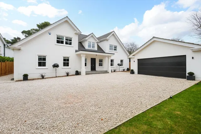 Earleswood, Cobham, KT11, photo 1