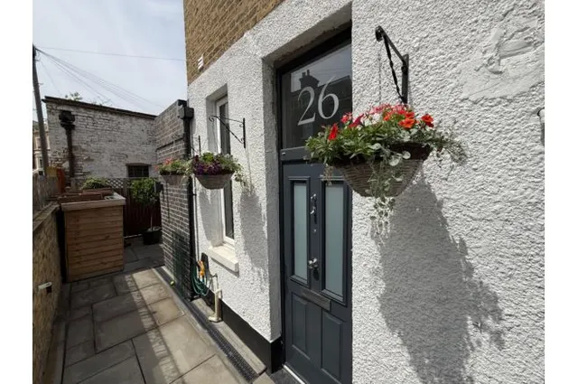 Bloom Grove, London, SE27, photo 1