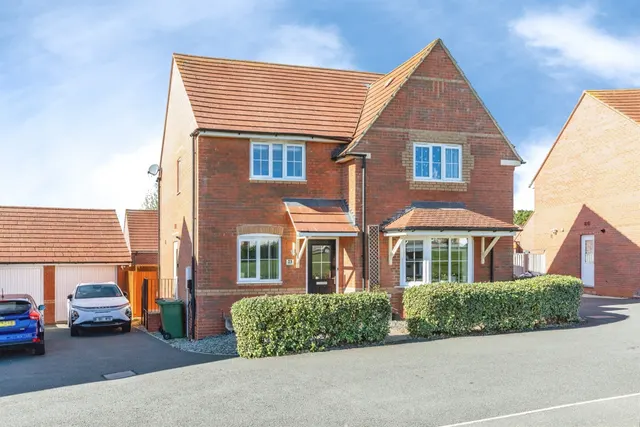 Aintree Road, Corby, NN18, photo 1