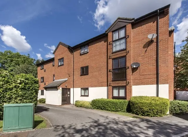 Wheatley Close, Hendon, NW4, photo 1