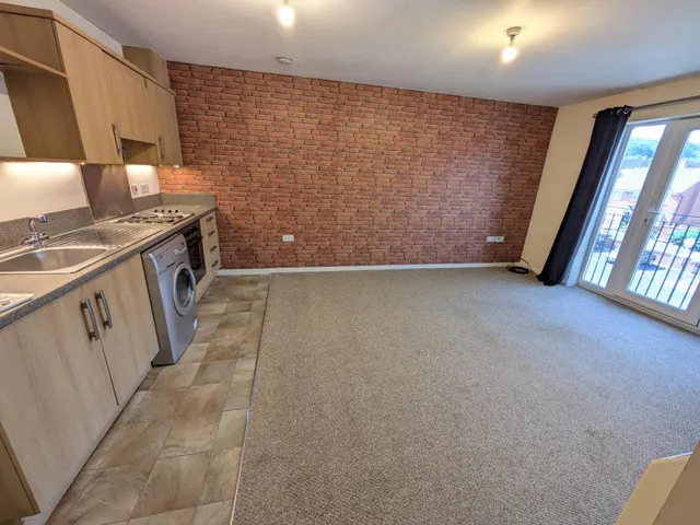 Cromford Court, Grantham, NG31, photo 2