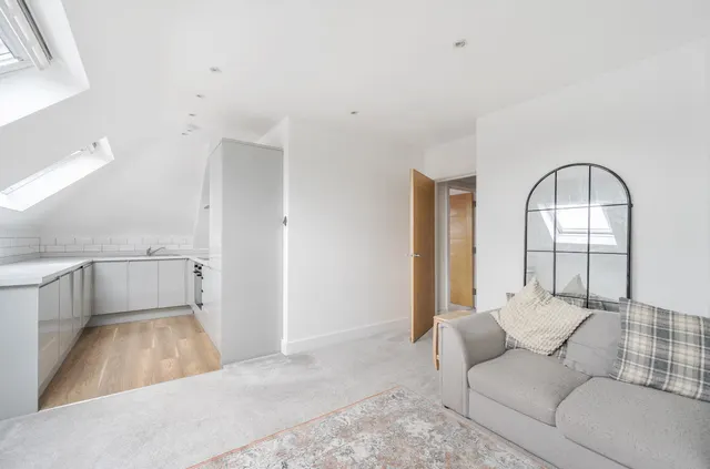 Claylands Road, Bishops Waltham, SO32, photo 3
