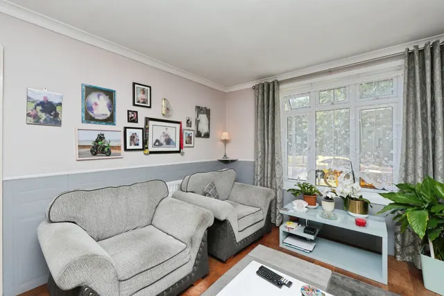 Will Crooks Gardens, London, SE9, photo 2