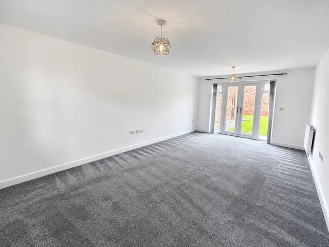 Grimshaw Close, Wilmslow, SK9, photo 2