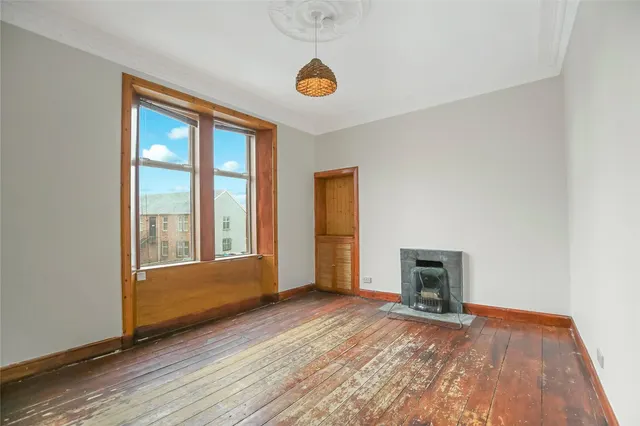 Photo 2 — Loanhead Street, Kilmarnock, East Ayrshire, KA1