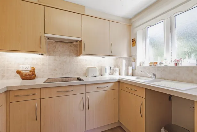 Junction Road, Warley, CM14, photo 3