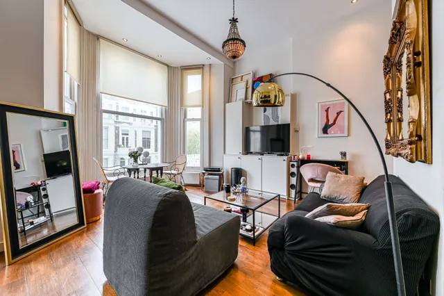 Flat 4, 5 Nevern Road, London, photo 1