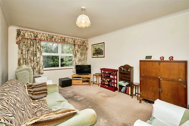 East Hill Road, Ryde, PO33, photo 3