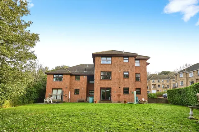 East Hill Road, Ryde, PO33, photo 1