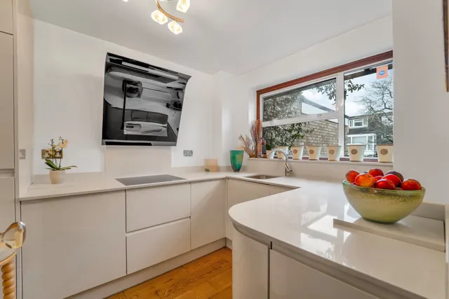 Hardwick Green, Ealing, W13, photo 1