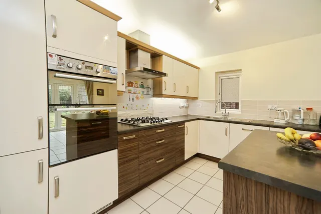 Photo 3 — Post Hill View, Pudsey