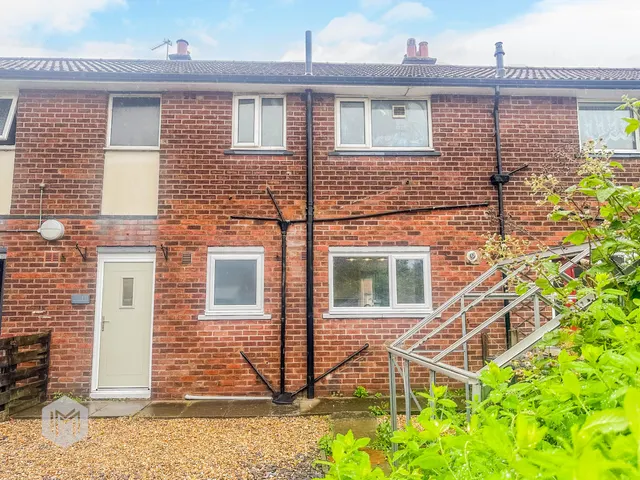 Booth Road, Little Lever, Bolton, BL3 1JP, photo 1