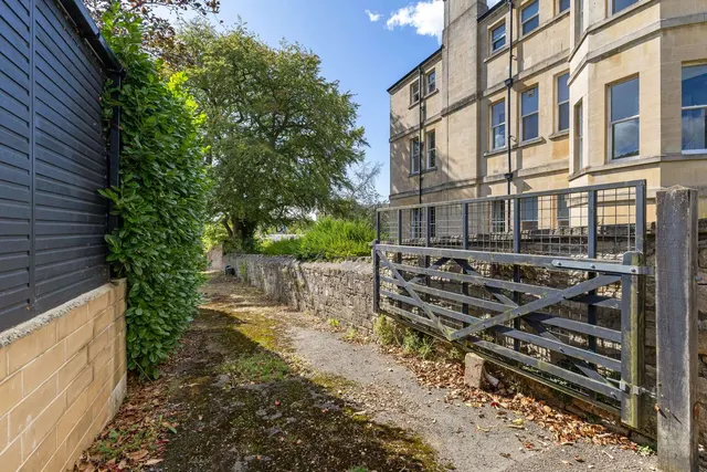 North Road, Bath, BA2, photo 3