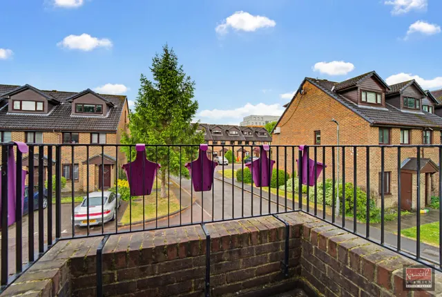 Benwell Court, Sunbury-on-Thames, photo 2