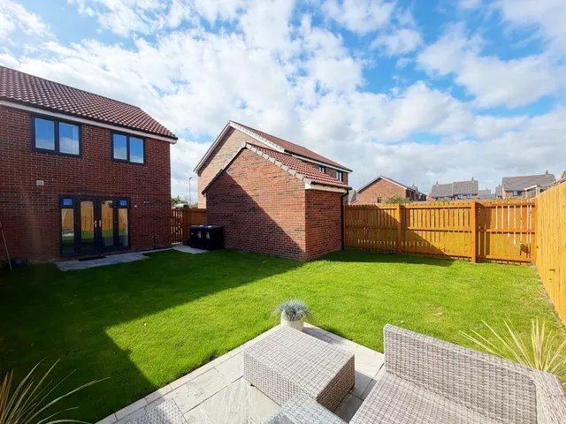 Lorimer Close, Sedgefield, TS21, photo 3