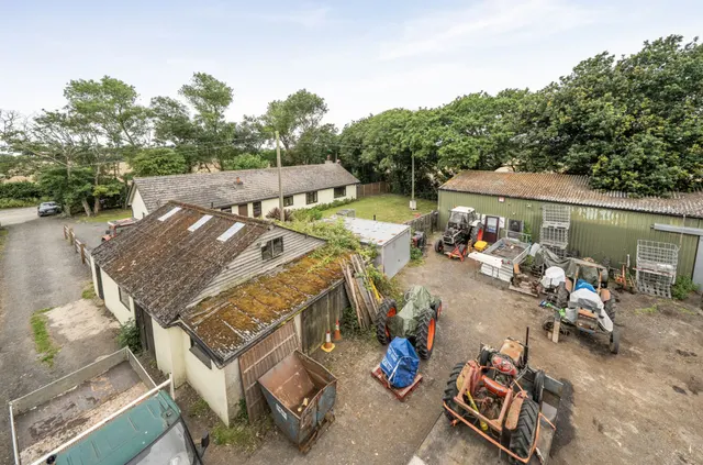 Almodington Lane, Earnley, PO20, photo 3