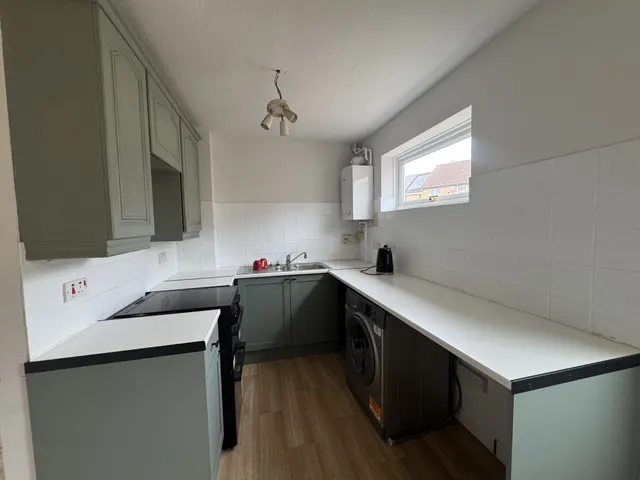 Eames Close, Aylesbury, HP20, photo 3