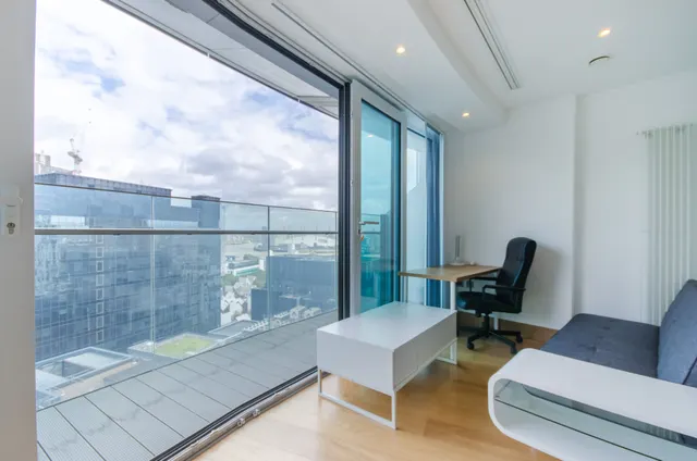 Apartment 1806, Arena Tower, 25 Crossharbour Plaza, London, photo 1